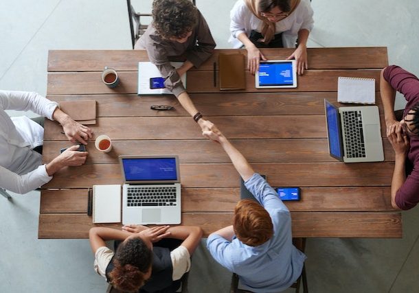 pexels-fauxels-3184306